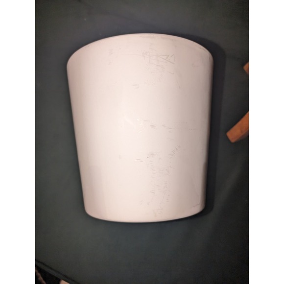 Planter. Ceramic with Wooden Base - Picture 5 of 5